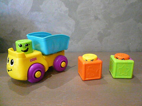 Camion benne rigolo' blocs?Fisher Price / 1er âge 9 Franqueville-Saint-Pierre (76)
