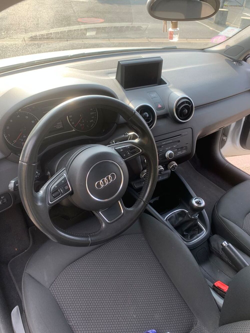 A1 Sportback 1.2 TFSI 86 Attraction 2013 occasion 91250 Saint-Germain-l&egrave;s-Corbeil