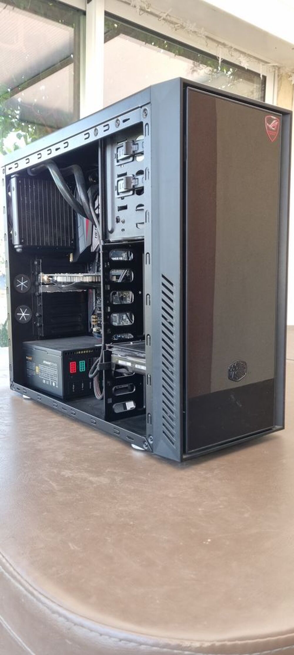 Tour ordinateur PC Gamer ou station de travail Matériel informatique