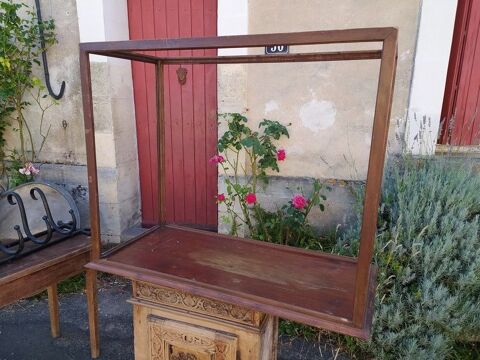 Ancienne Grande Vitrine pour Maquette, Exposition, Diorama.  1 Loches (37)