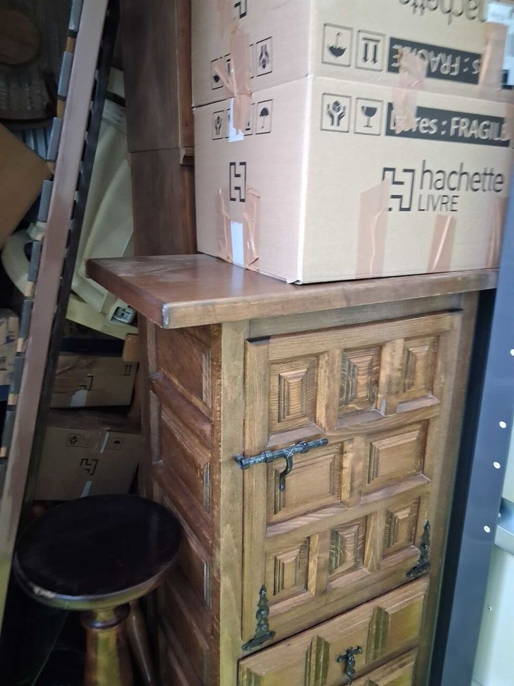 contenu box suite a d&eacute;part en maison de retraite Meubles