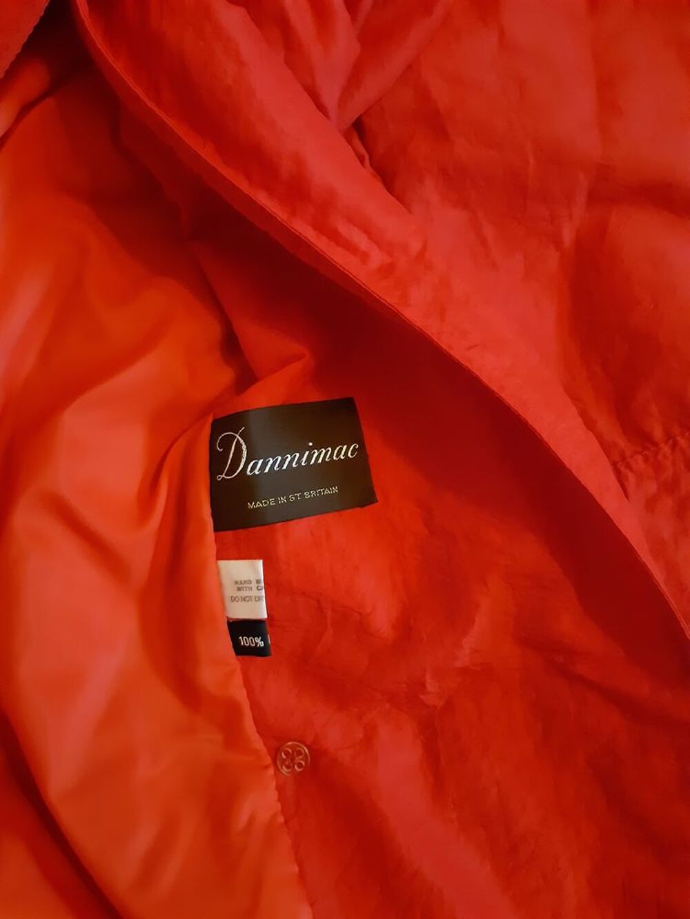 Imper long couleur rouge marque Dannimac T 38 Vtements