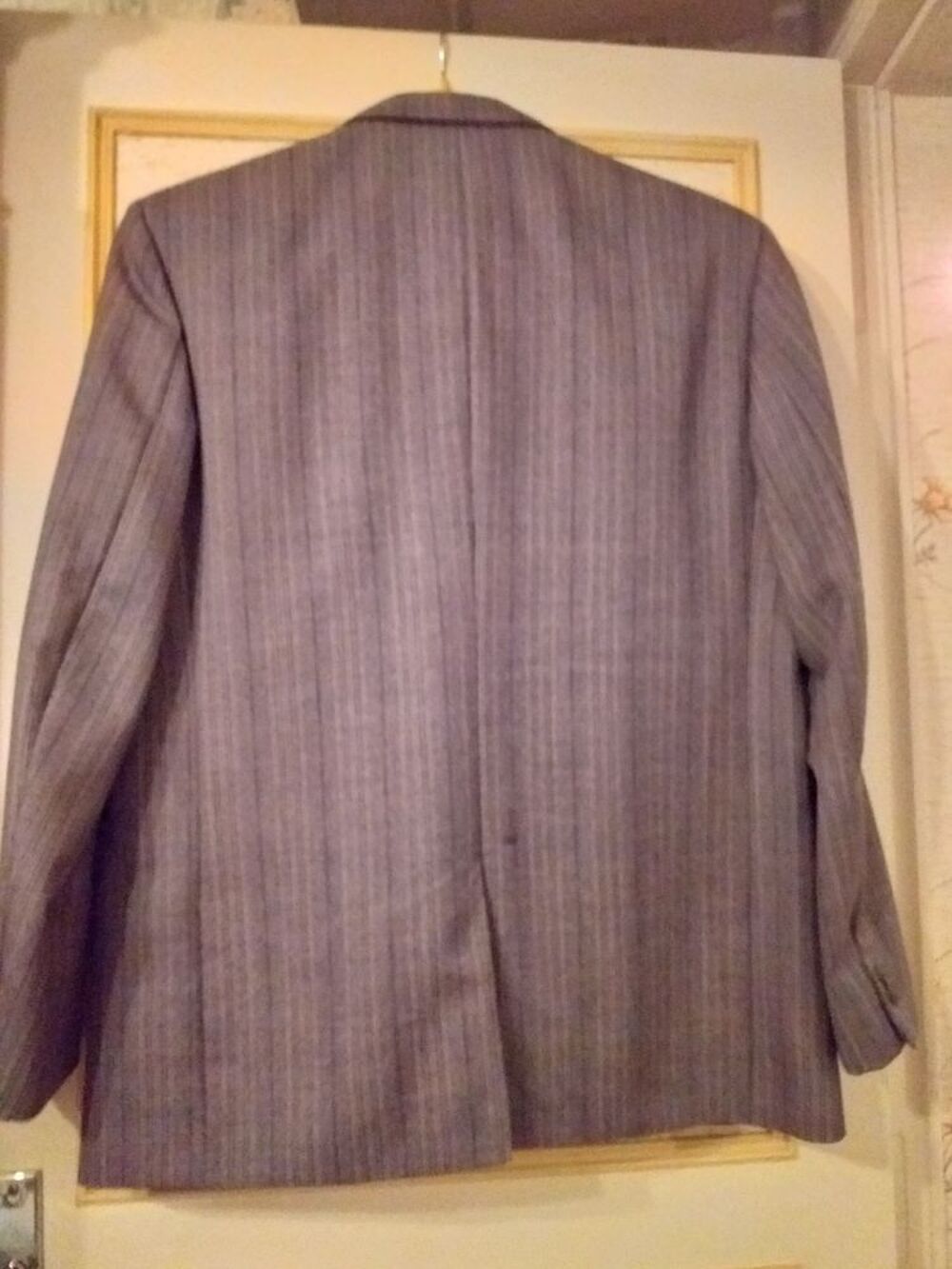 COSTUME Vêtements