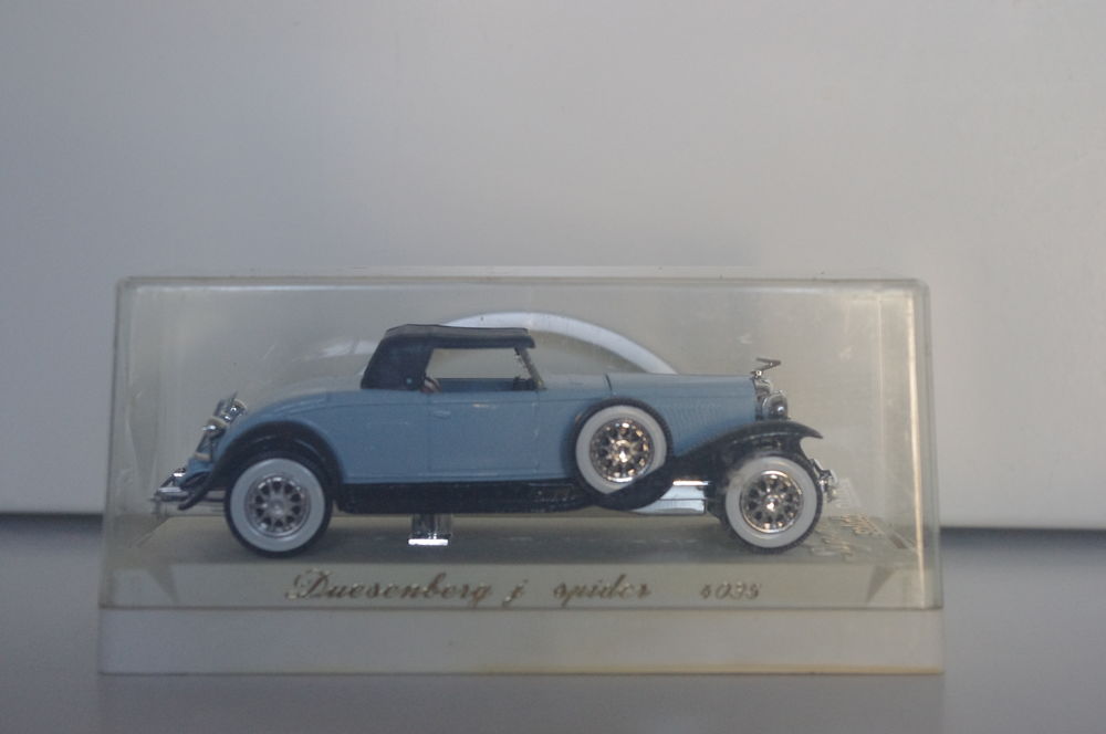 VOITURES MINIATURES - LOT N&deg; 4 