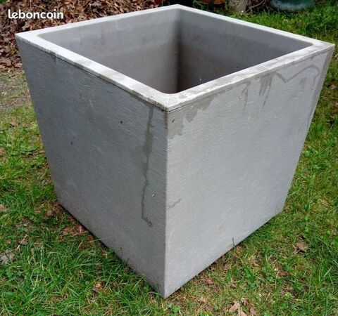 1 pot cube Deroma Gravity 39 x 39 cm 30 Beauchamp (95)