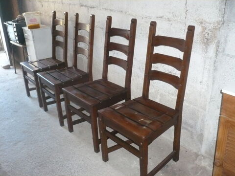 Chaises en bois massif. 60 Foulcrey (57)