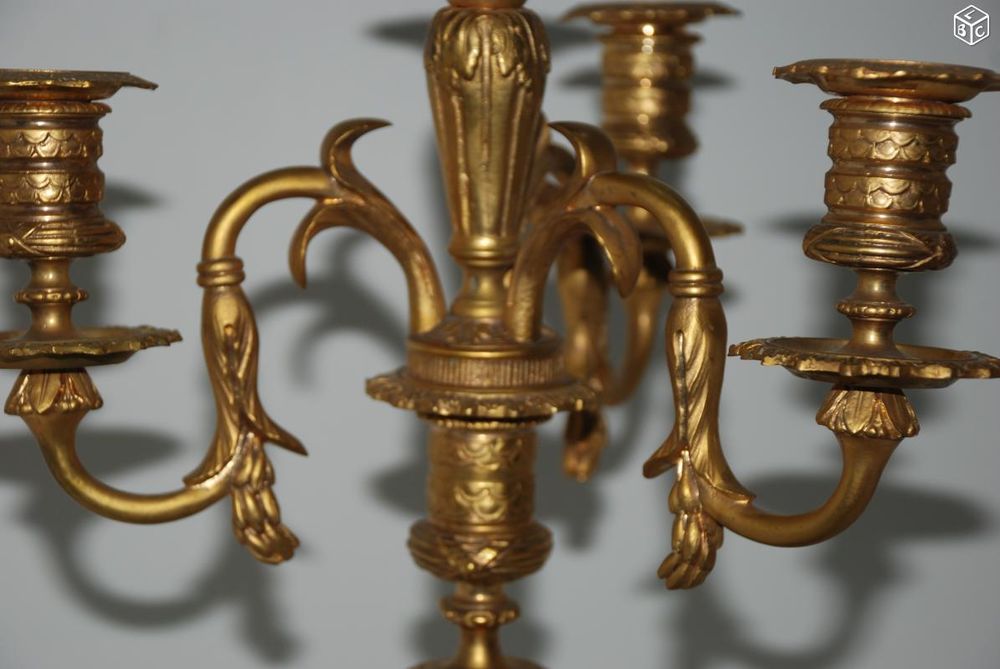Paire de cand&eacute;labres LOUIS XVI en bronze dor&eacute; Dcoration