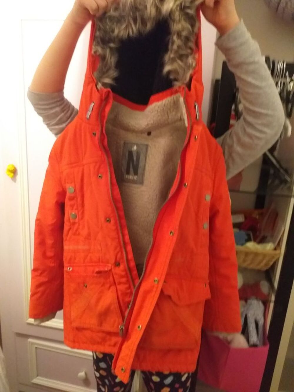 divers v&ecirc;tements et objets diverses Vêtements