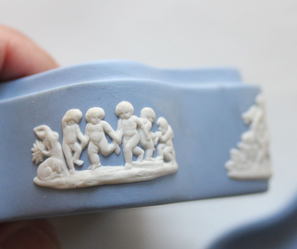 Boite WEDGWOOD porcelaine Décoration