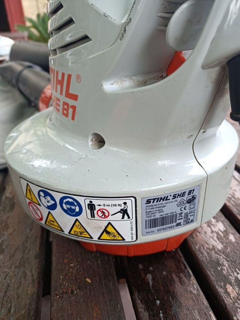 Aspirateur souffleur broyeur Jardin