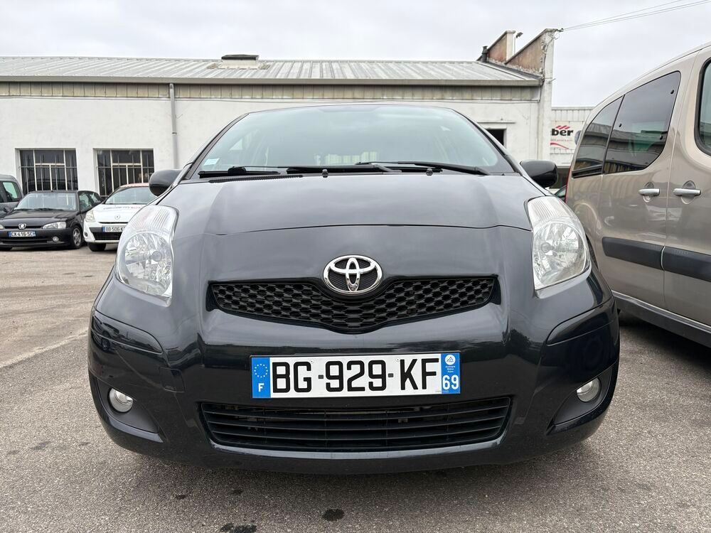 Yaris 1.4 - 90 D-4D Confort 2011 occasion 26100 Romans-sur-Is&egrave;re