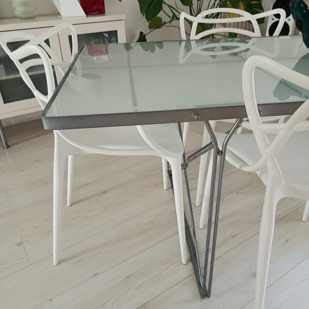  Table salle &agrave; manger design IKEA id&eacute;ale pour 8 personnes Meubles