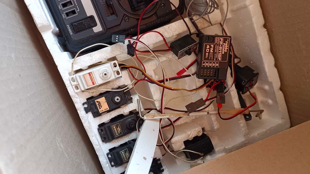 t&eacute;l&eacute;commande mod&eacute;lisme et servos Sports