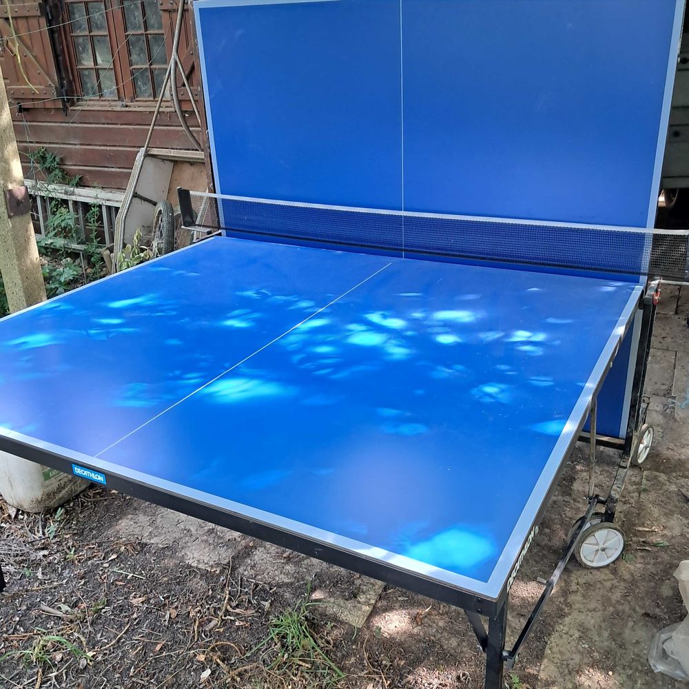 table de ping pong de marque d&eacute;cathlon Sports