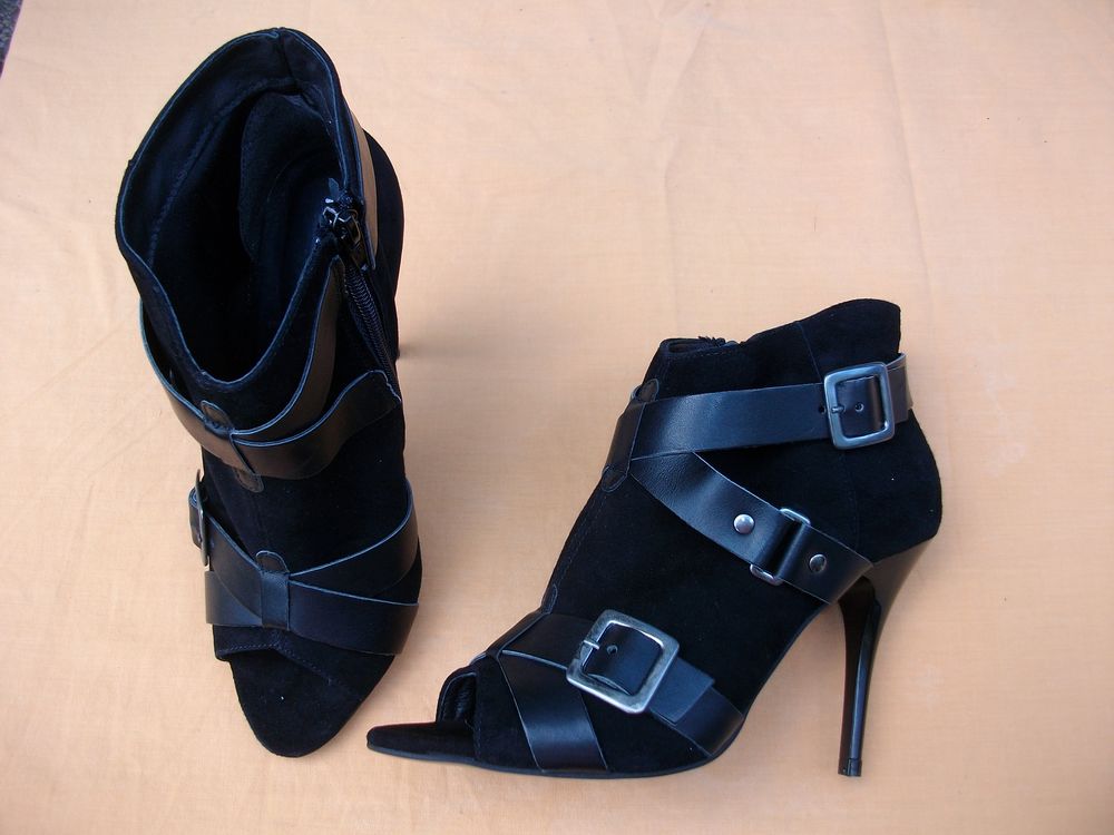 Escarpins/Botillons &agrave; bout ouvert Noir pt38-neufs Chaussures