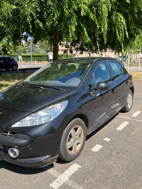 Peugeot 207 noire pack premium à vendre 4600 