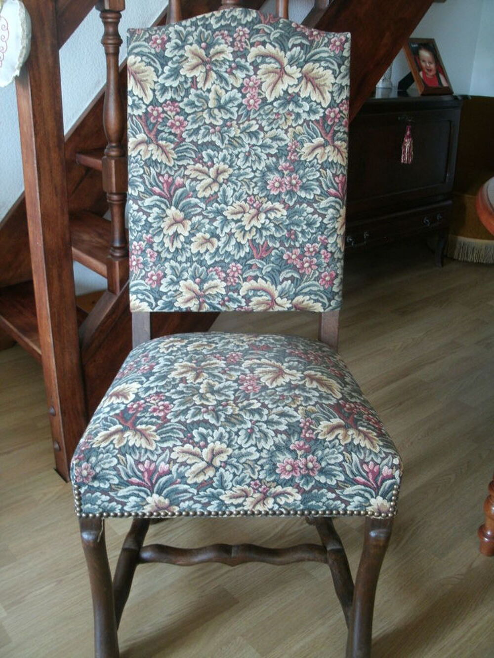 Chaises style Louis XIII . Meubles