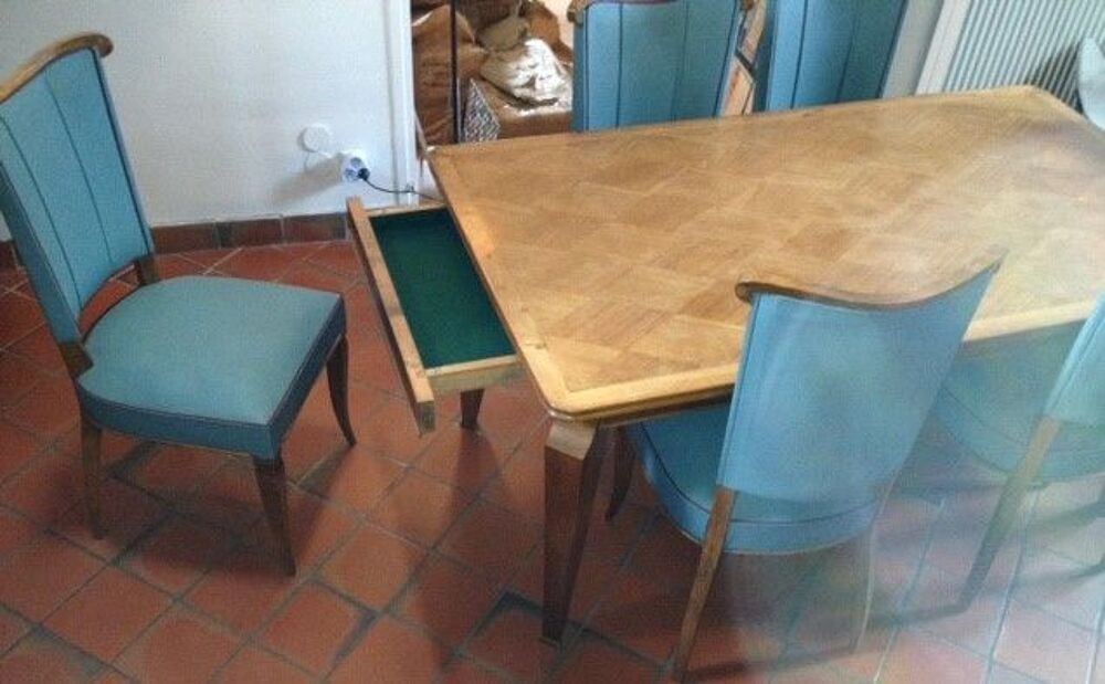 Salle &agrave; manger compl&egrave;te en NOYER MASSIF Epoque ann&eacute;es 30 Meubles
