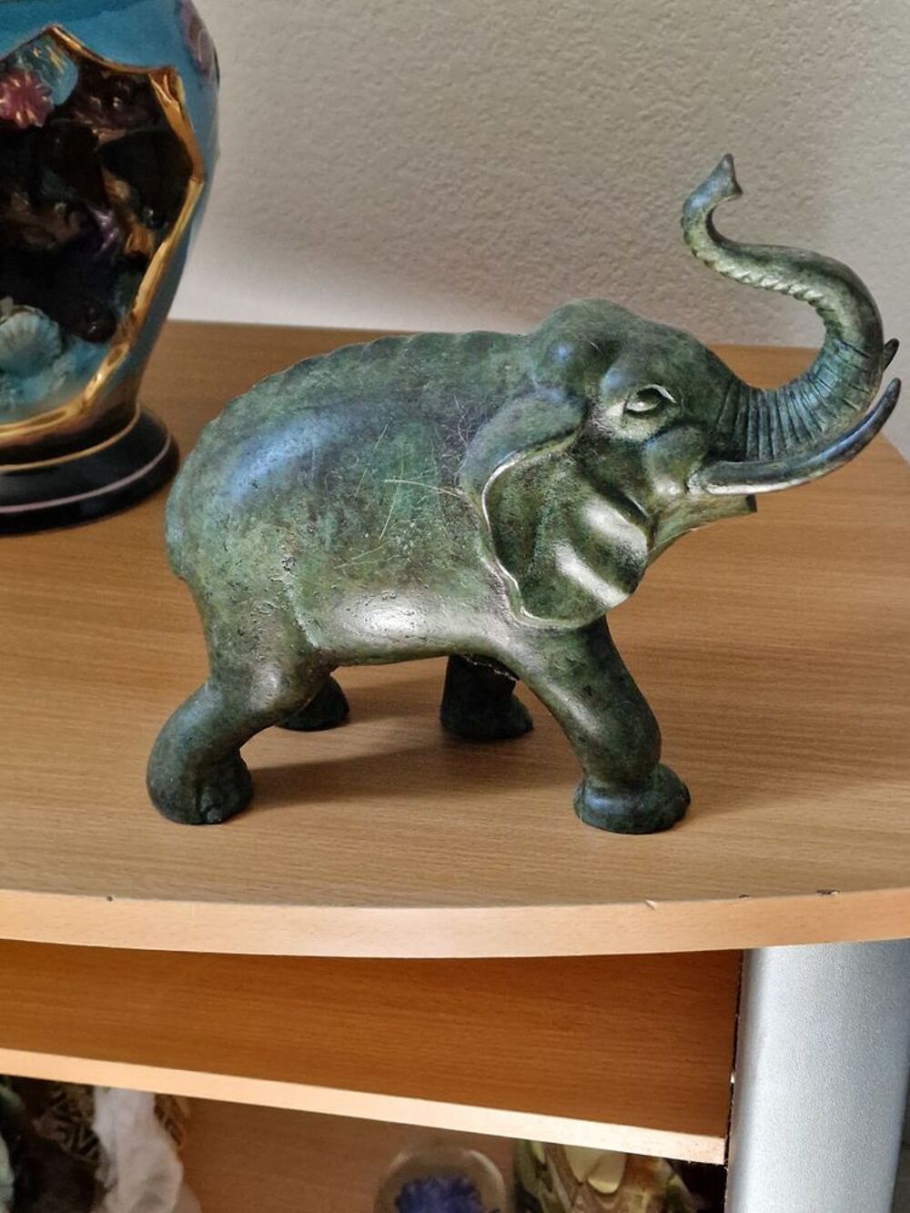 Lot de deux vases en m&eacute;tal cuivre 