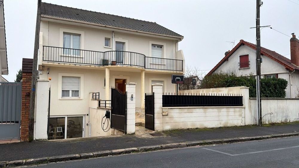 Maison 7 pièces 160 m² · à Sainte-Geneviève-des-Bois · 160 m² · 495 000 €