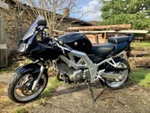 SUZUKI 2004 occasion 16420 Brigueuil
