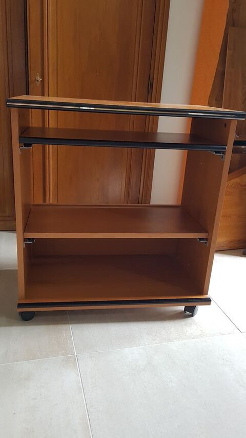 Meuble informatique sur roulettes
20 Gif-sur-Yvette (91)