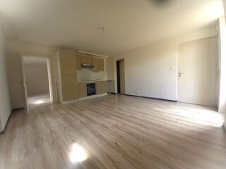  Appartement à louer 2 pièces 47 m²