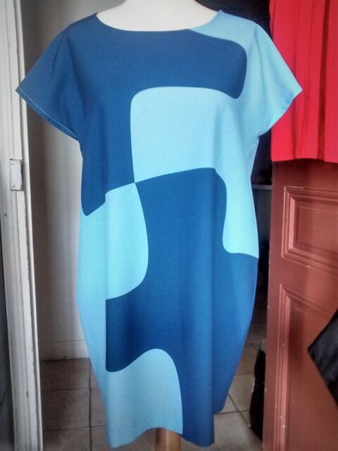 Giorgia & Johns Robe Puzzle Courte Taille M
12 Nice (06)