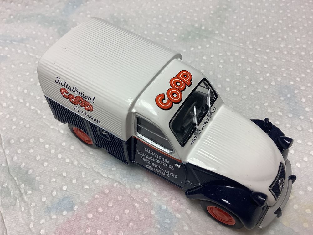 CITRO&Euml;N 2CV FOURGONNETTE COOP 1/43 voiture miniature 