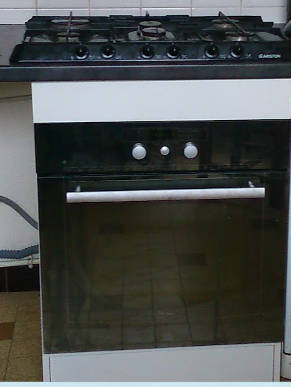 four Whirpool xxl pyrolyse chaleur tournante Electroménager