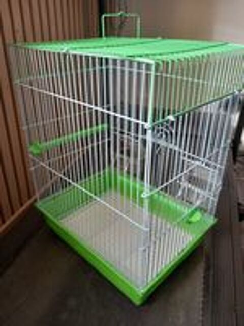   Petite  cage à oiseaux  quazi neuve 15e 