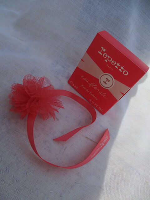 Ensemble Bracelet Fantaisie & Miniature EdT Eau Florale Neuf 18 La Ferté-Alais (91)