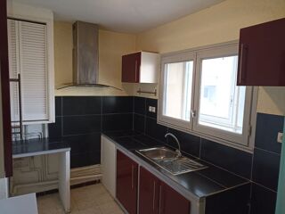  Immeuble à vendre 600 m² Marguerittes