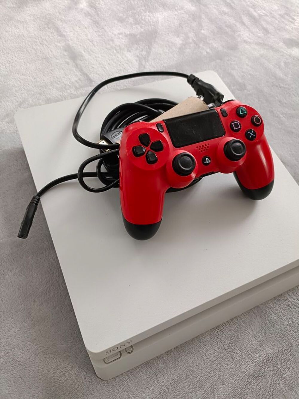 PS4 slim Consoles et jeux vid�os