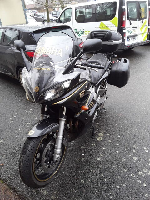 Moto YAMAHA 2006 occasion Issy-l'&Eacute;v&ecirc;que 71760