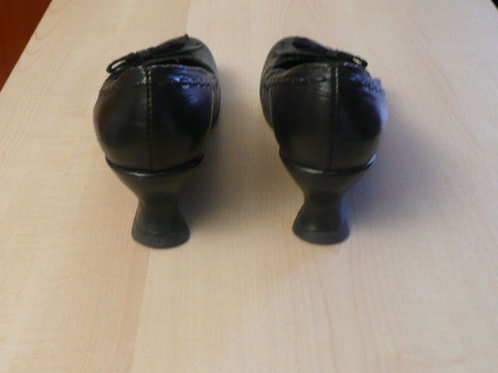 ESCARPINS SAN MARINA NOIR P36 Chaussures