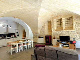  Ferme  vendre 10 pices 380 m