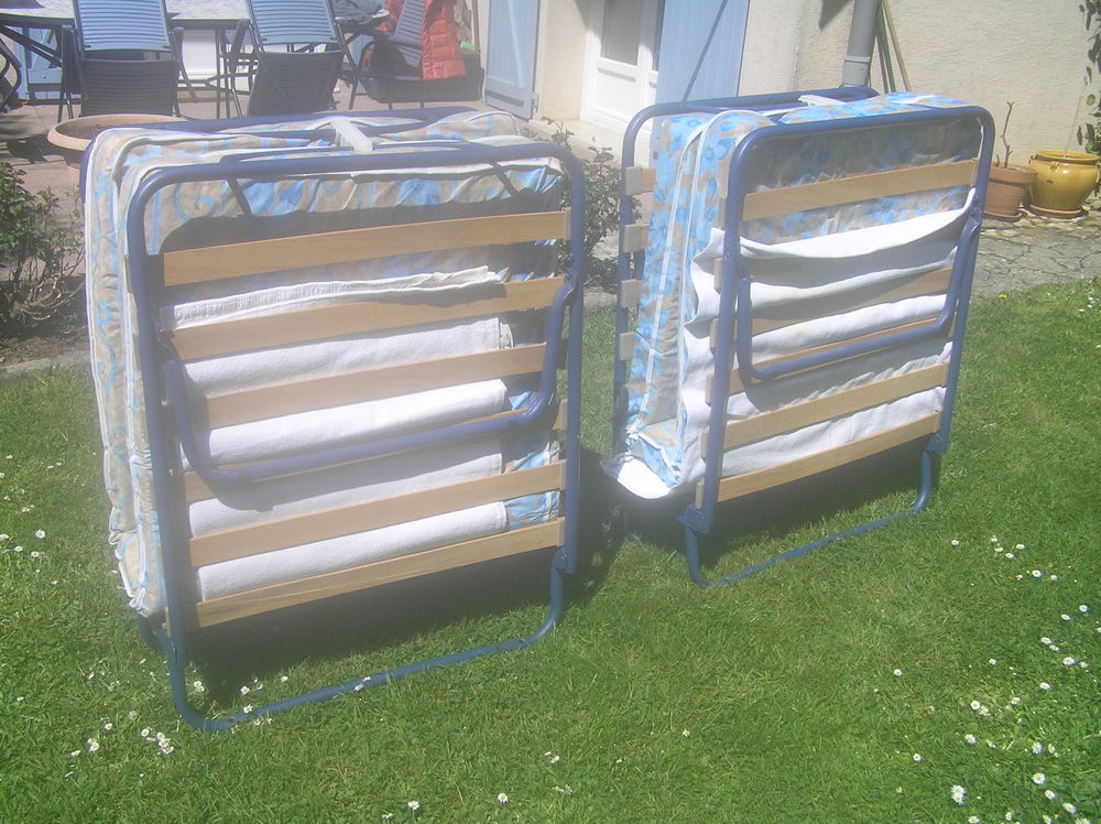 2 LITS PLIANTS Meubles