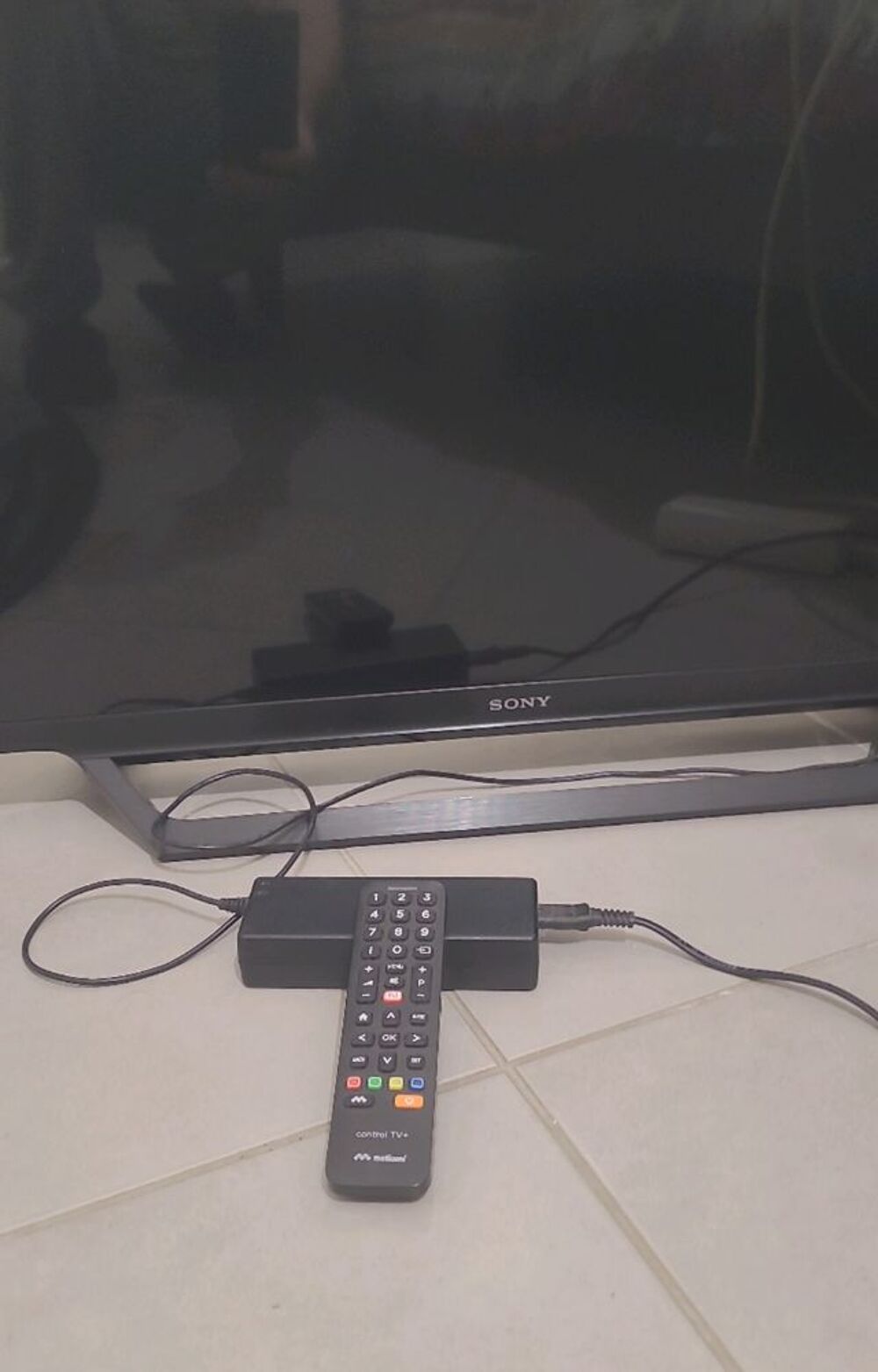 TV LED SONY 82 CM Audio et hifi