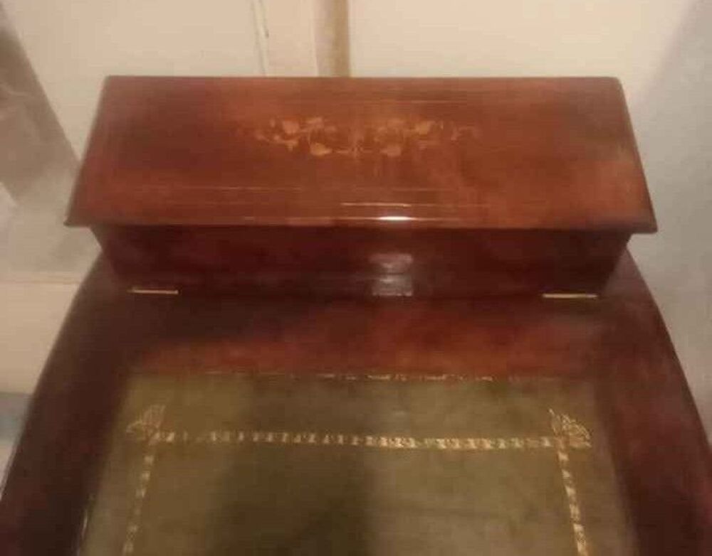Rare bureau 19eme Edouardien walunt Davenport Meubles