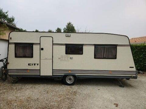 B&Uuml;RSTNER Caravane 1986 occasion Azay-le-Br&ucirc;l&eacute; 79400