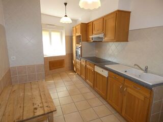  Appartement à louer 3 pièces 80 m²
