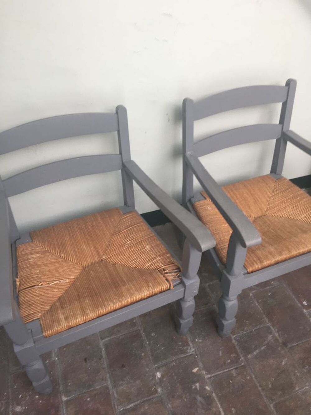 FAUTEUIL BAS CHAISE Meubles
