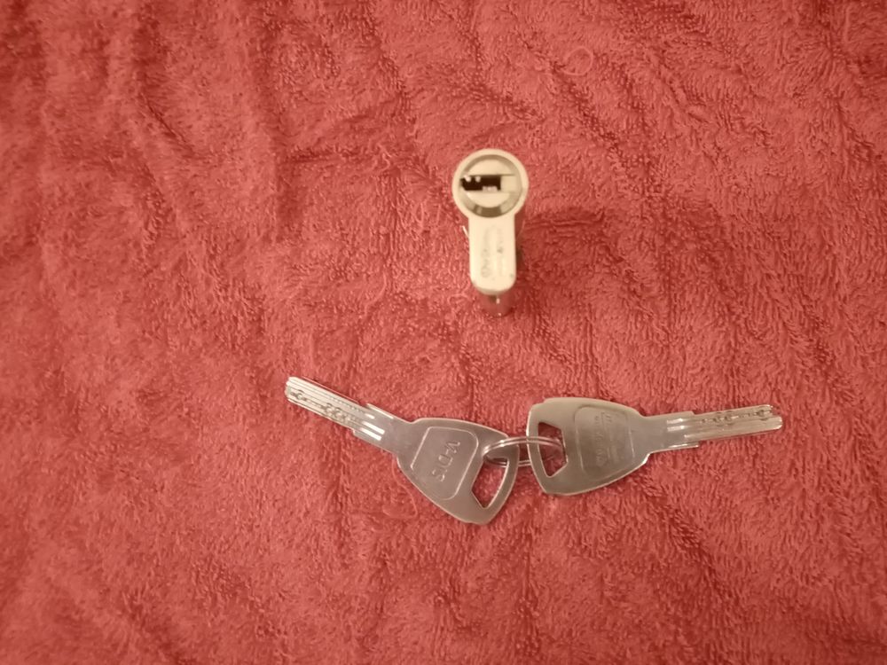 Barillet + 2 Cl&eacute;s de S&eacute;curit&eacute;e Bricolage