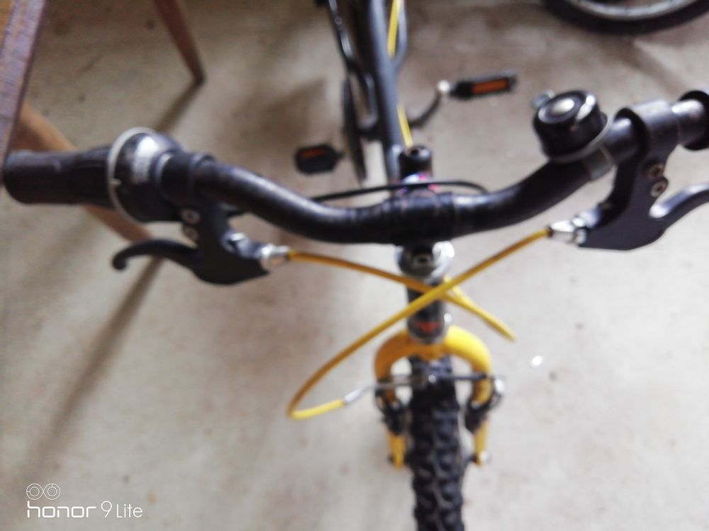 v&eacute;lo b twin 16 pouces Vélos