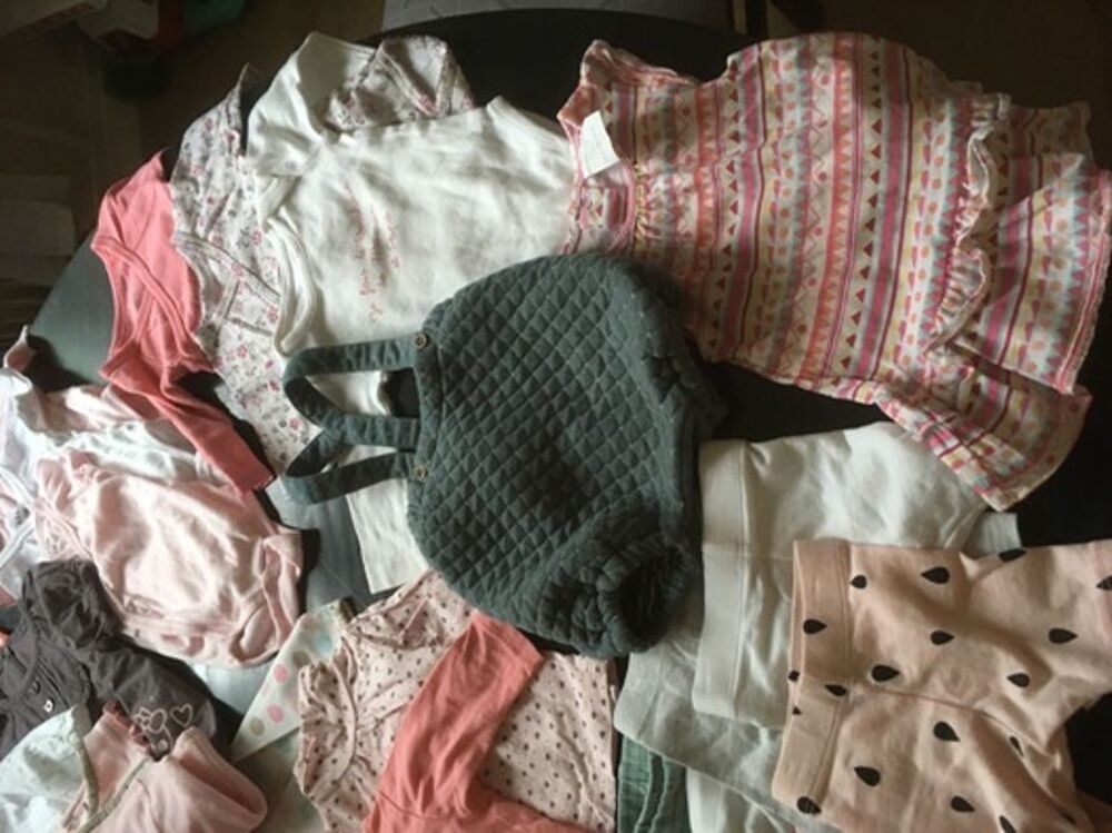 v&ecirc;tements b&eacute;b&eacute; fille 0 &agrave; 6 mois
Vtements enfants