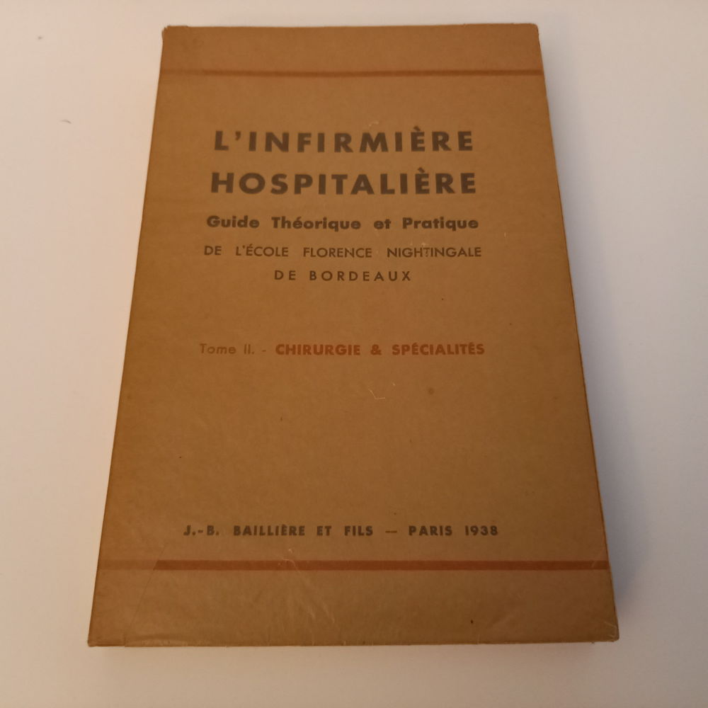 L'infirmi&egrave;re hospitali&egrave;re, guide th&eacute;orique et pratique Livres et BD
