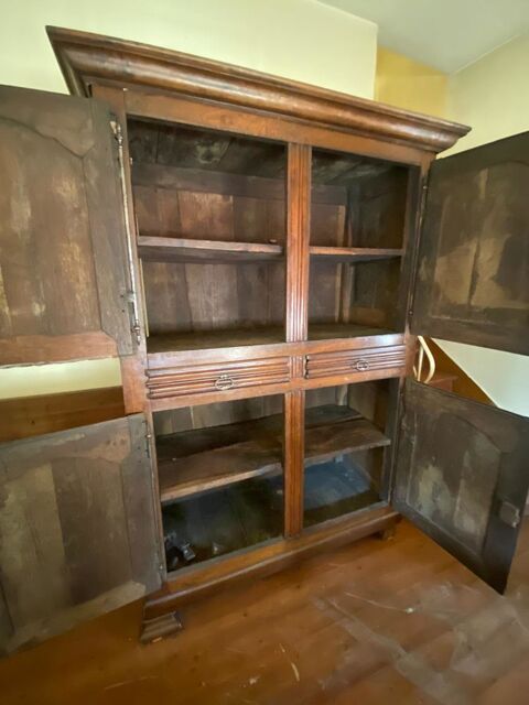 buffet/vaisselier ancien à deux corps, en bois massif Louis Bordeaux (33)