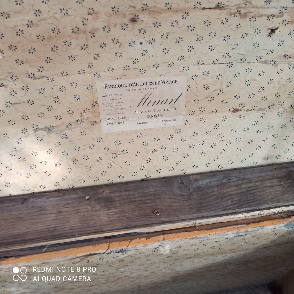 coffre en bois ancien du fabiquant Décoration
