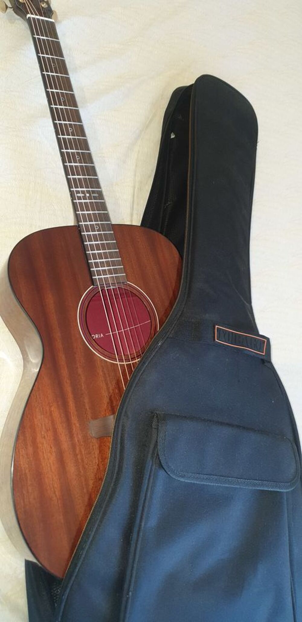 Guitare Folk Yamaha Storia neuve 
Instruments de musique